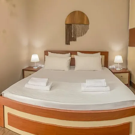 Aljur Hotell 3*